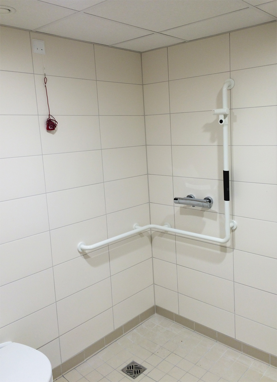 AWO Heim Auernheim Barrierefreies Bad mit WC 